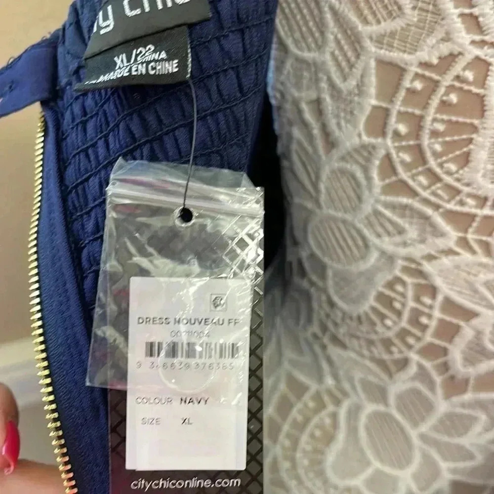 NWTs Navy Blue Scalloped Lace Dress Size XL - Picture 9 of 11